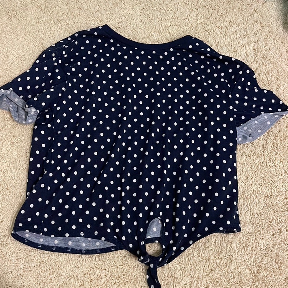 Polka dot cropped shirt
